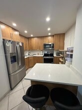 1985 S Ocean Dr in Hallandale Beach, FL - Building Photo - Building Photo