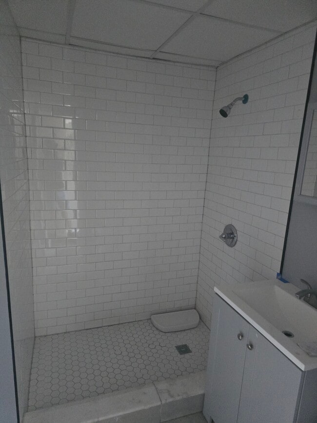 1337 Bushwick Ave, Unit 2nd floor in Brooklyn, NY - Building Photo - Building Photo
