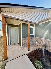 10320 Baled Bermuda Rd in Oklahoma City, OK - Building Photo - Building Photo