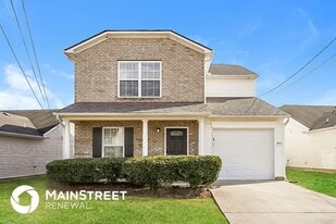 2815 Creekbend Dr in Nashville, TN - Building Photo