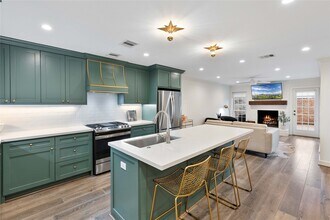 3139 Bissonnet St in Houston, TX - Building Photo - Building Photo