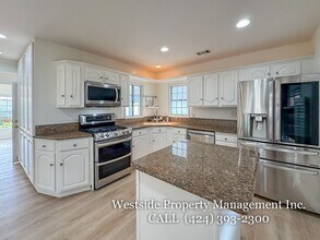 8120 Glider Ave in Los Angeles, CA - Building Photo - Building Photo