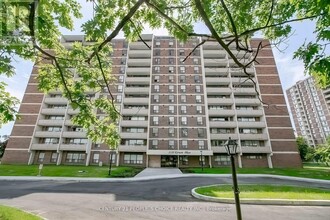 3120-3120 Kirwin Ave in Mississauga, ON - Building Photo - Building Photo