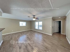 1410 Stonehaven Way in Tarpon Springs, FL - Foto de edificio - Building Photo