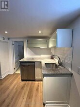 225 Indian Rd in Toronto, ON - Building Photo - Building Photo