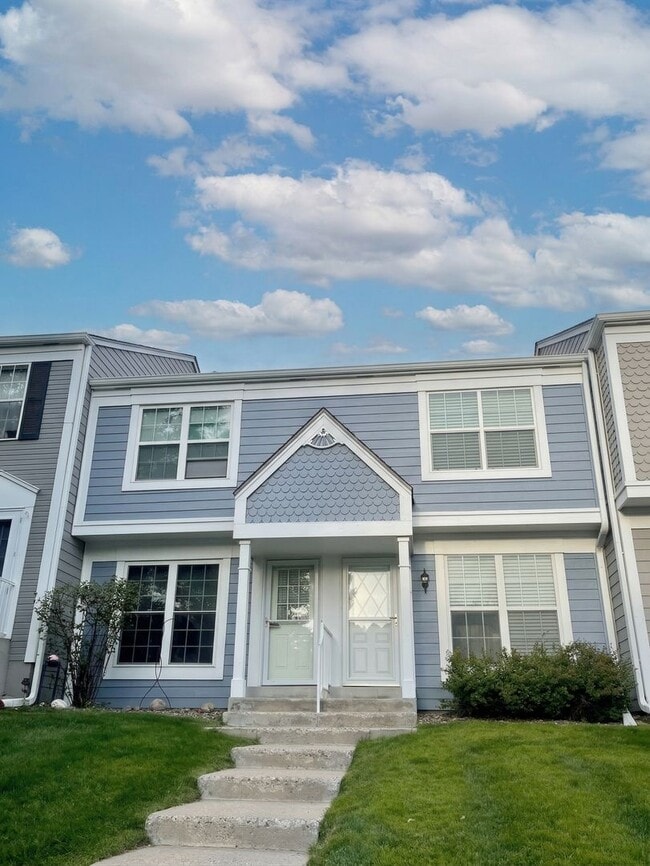 10557 W Dartmouth Ave in Lakewood, CO - Building Photo - Building Photo