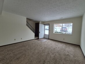 2031 Scenic Dr in Lancaster, OH - Building Photo - Building Photo