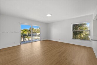 455 S Pine Island Rd in Plantation, FL - Building Photo - Building Photo