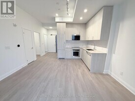 3250 Carding Mill Trail in Oakville, ON - Building Photo