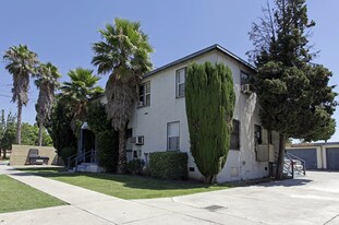 8529 Oleander Ave in Fontana, CA - Building Photo