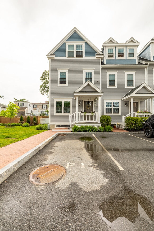property at 10 S Mason St