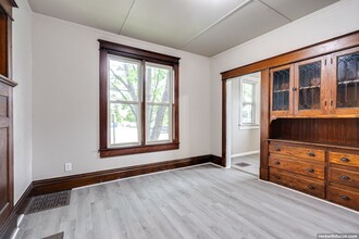 103 W Parkway Ave, Unit 103 in Oshkosh, WI - Building Photo - Building Photo