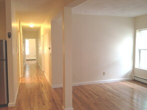 118 Berkshire St, Unit 2 in Cambridge, MA - Foto de edificio - Building Photo