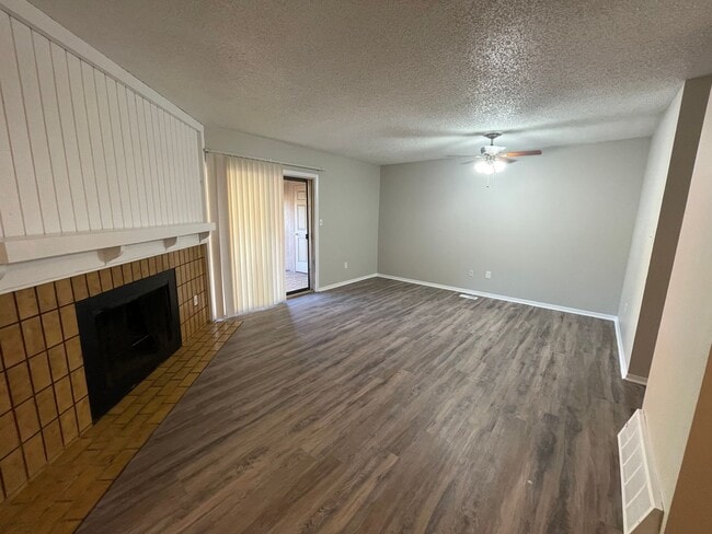 1326 Holland Park Blvd in Colorado Springs, CO - Building Photo - Building Photo