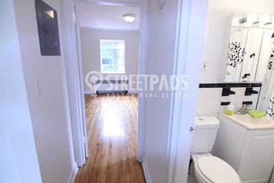 74 St Paul St in Brookline, MA - Building Photo - Building Photo