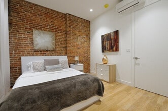 353 W 46th St, Unit SI ID1323938P in New York, NY - Building Photo - Building Photo