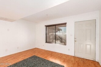 1440 N Idaho Rd in Apache Junction, AZ - Building Photo - Building Photo
