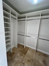 4970 NW 102nd Ave in Doral, FL - Building Photo - Building Photo