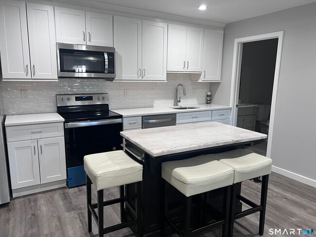 property at 7 Dale St