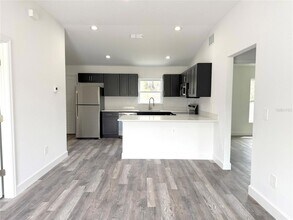 14 Locust Rad in Ocala, FL - Foto de edificio - Building Photo