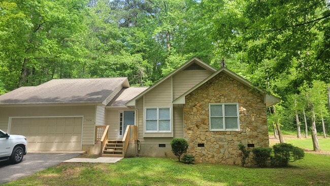 7016 Cedar Rd in Sanford, NC - Foto de edificio - Building Photo