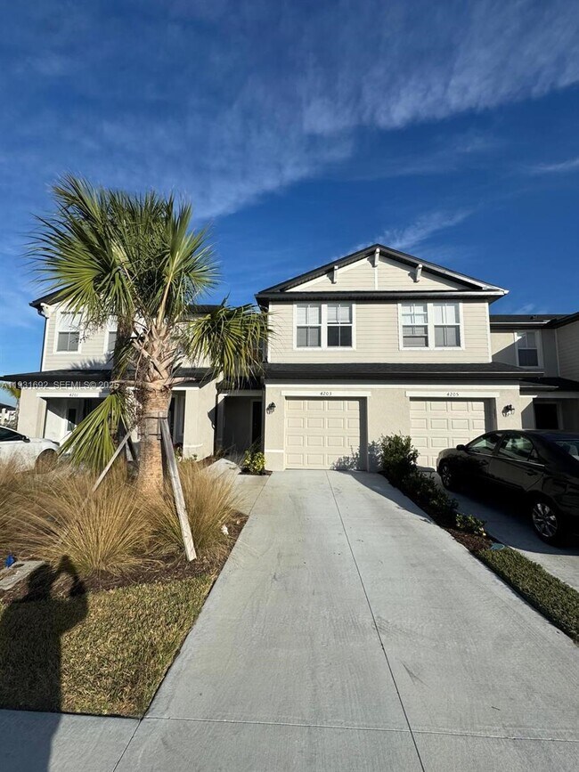 4203 Caterina Ct in North Fort Myers, FL - Building Photo - Building Photo