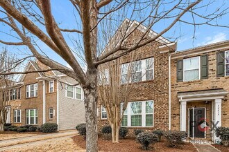 18442 W Catawba Ave in Cornelius, NC - Building Photo - Building Photo