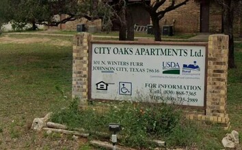 301 N Winters Furr in Johnson City, TX - Building Photo - Building Photo