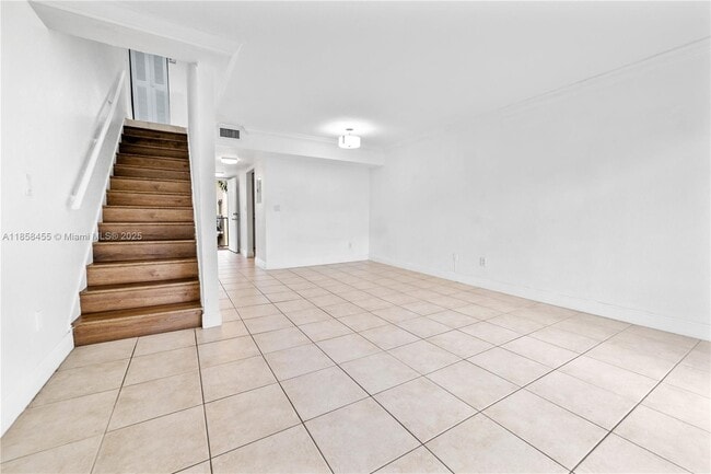 8650 SW 109th Ave in Miami, FL - Building Photo - Building Photo