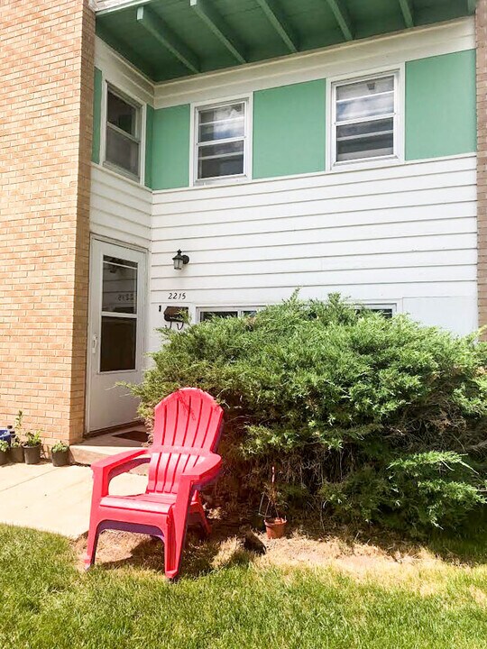 2215 Spring Creek Dr-Unit -1 in Laramie, WY - Building Photo