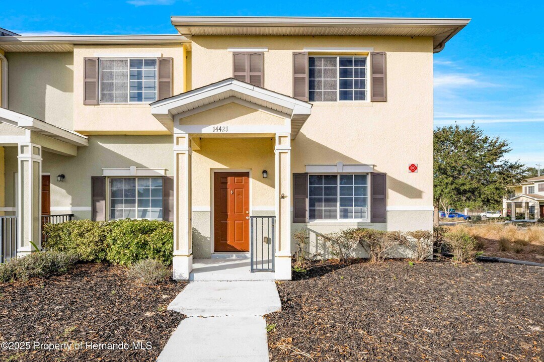 14605 Naimisha Loop in Spring Hill, FL - Building Photo