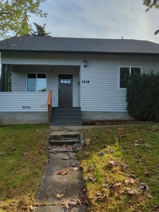 1512 Iron St in Bellingham, WA - Building Photo