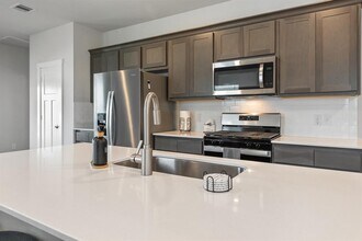 929 Kickapoo Ln in College Station, TX - Building Photo - Building Photo