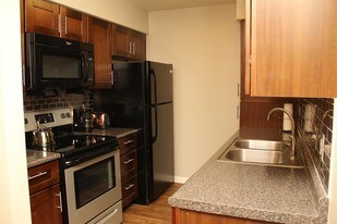 Lakefront Apartments in Shreveport, LA - Building Photo