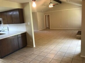 13110 Villa Park Dr in Austin, TX - Building Photo - Building Photo