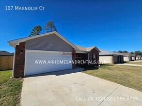 107 Magnolia Ct in Jacksonville, AR - Building Photo - Building Photo