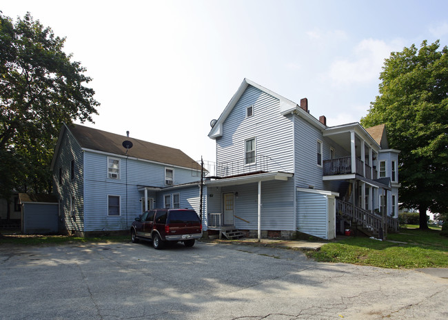 22 Arlington St in Nashua, NH - Building Photo - Building Photo