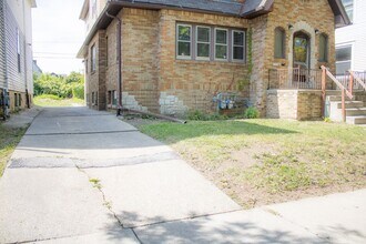 2329 N 5th St in Milwaukee, WI - Building Photo - Building Photo