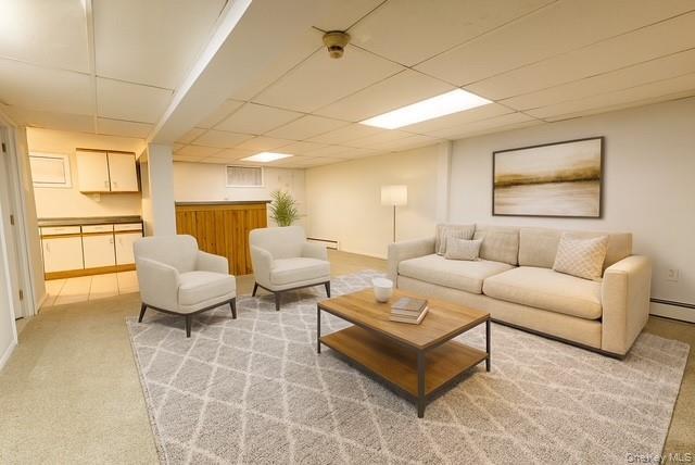 property at 1321 Manor Ln