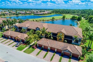 9836 Venezia Cir, Unit 922 in Naples, FL - Building Photo