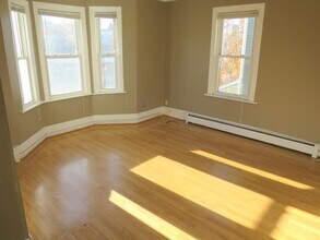 741 Somerville Ave, Unit 1 in Somerville, MA - Foto de edificio - Building Photo