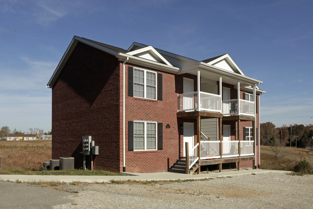 Building 1 in Brandenburg, KY - Building Photo