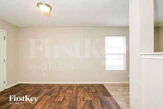 8048 States Bend Dr in Indianapolis, IN - Building Photo - Building Photo