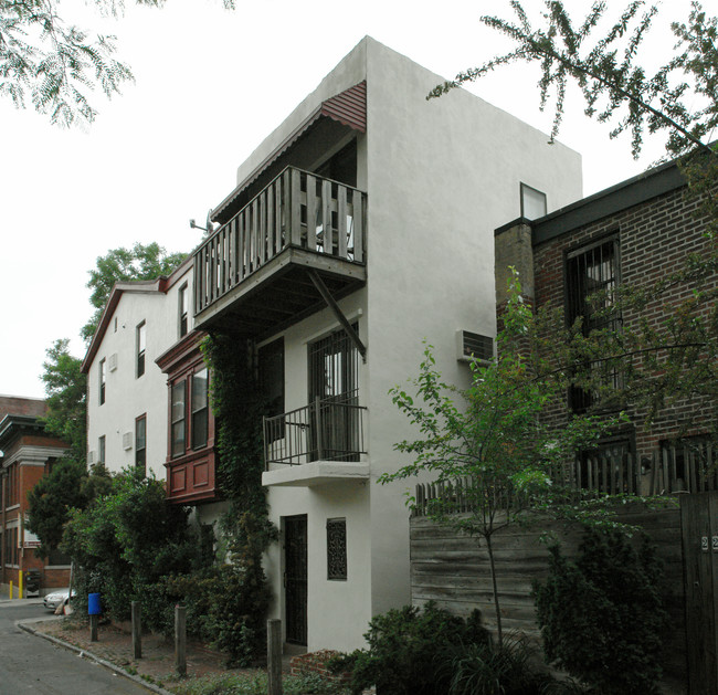 251 S 23rd St in Philadelphia, PA - Building Photo - Building Photo