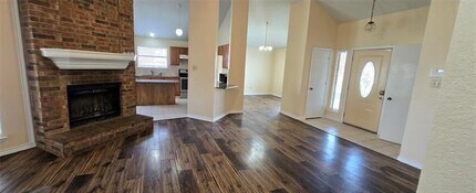 2312 Dawn Ct in Fort Worth, TX - Building Photo - Building Photo