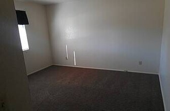 75 E 860 S in Vernal, UT - Building Photo - Building Photo