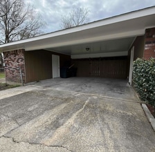 3011 Cavalier Dr in Baton Rouge, LA - Foto de edificio - Building Photo