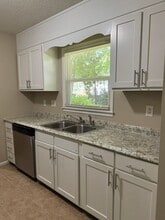5503 Courtfield Dr in Greensboro, NC - Building Photo - Building Photo