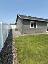 317 S Newton Ave in East Wenatchee, WA - Building Photo - Building Photo