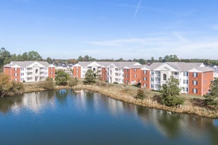 Woodlake Apartments in Florence, SC - Building Photo